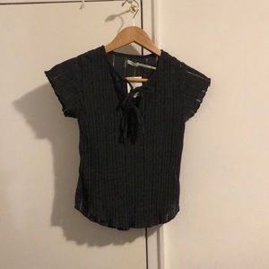 Dark grey crop top t-shirt